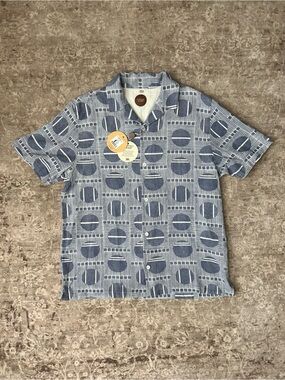 Common People Men's Short-Sleeve Button-Down Shirt in Blue Geometric Print